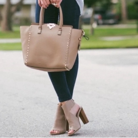 Vince Addie Open-Toe Buckle-Back Sandal Taupe - Picture 2 of 16